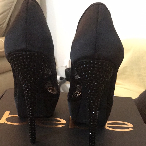 bebe Peep Toe Heels - Black, size 6.5 - Picture 3 of 3